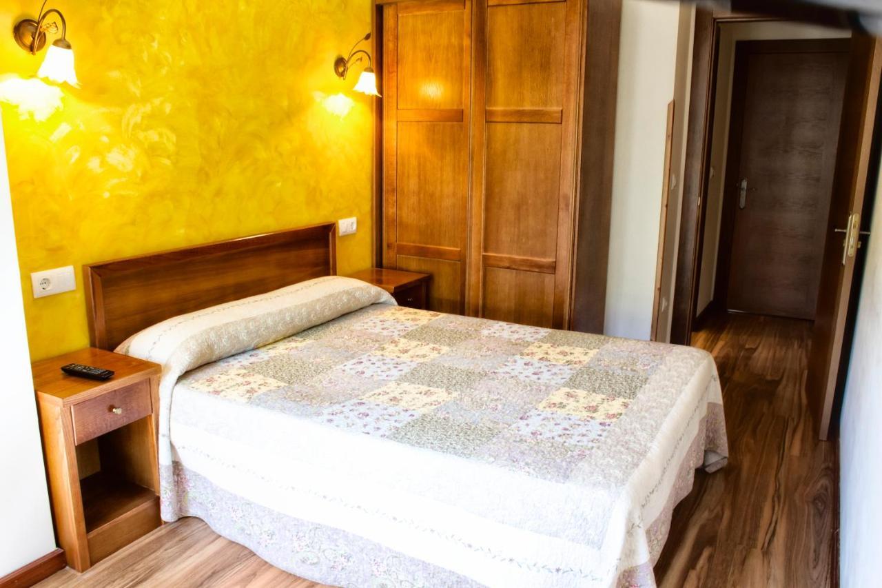 Hotel Covadonga Onís エクステリア 写真