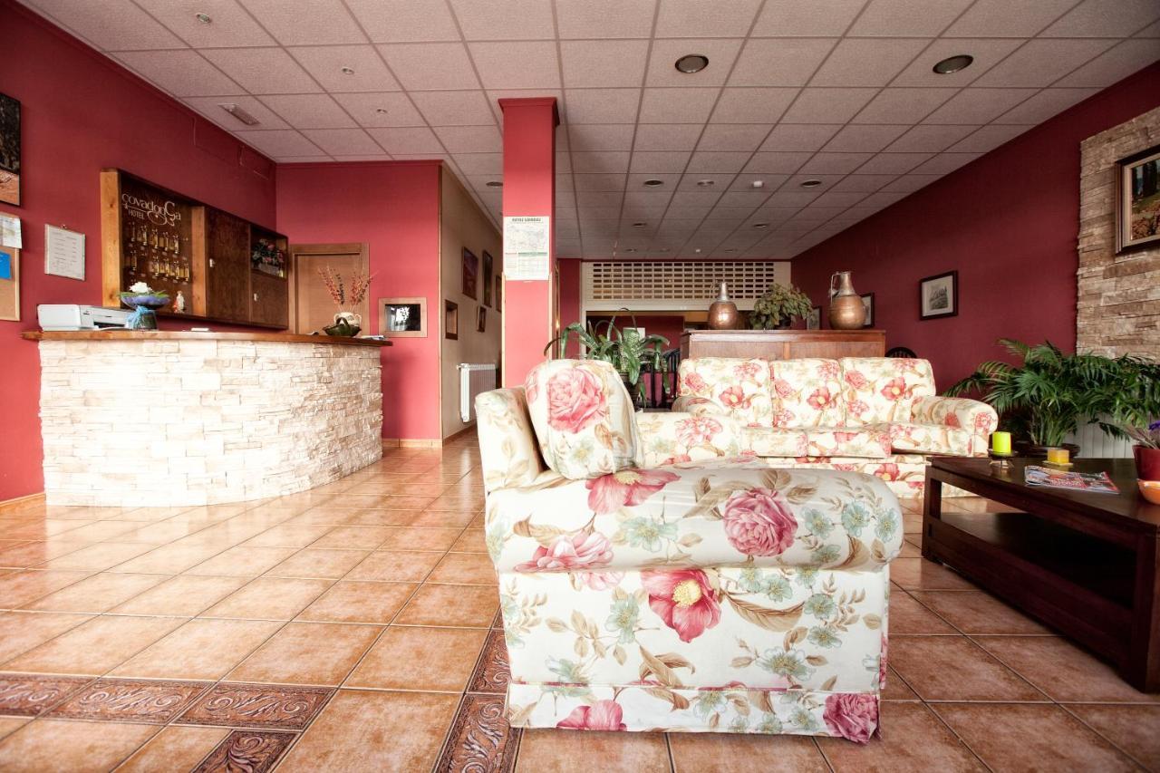Hotel Covadonga Onís エクステリア 写真
