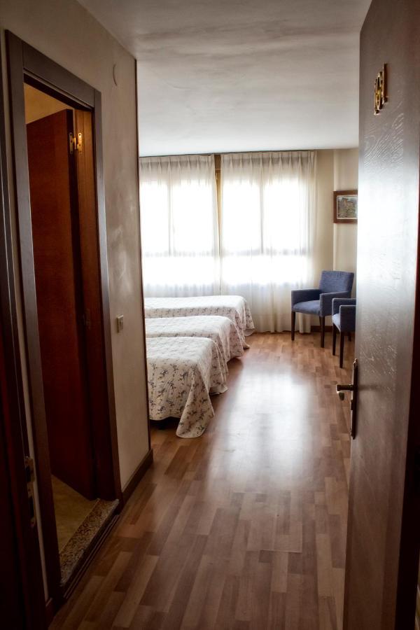 Hotel Covadonga Onís エクステリア 写真